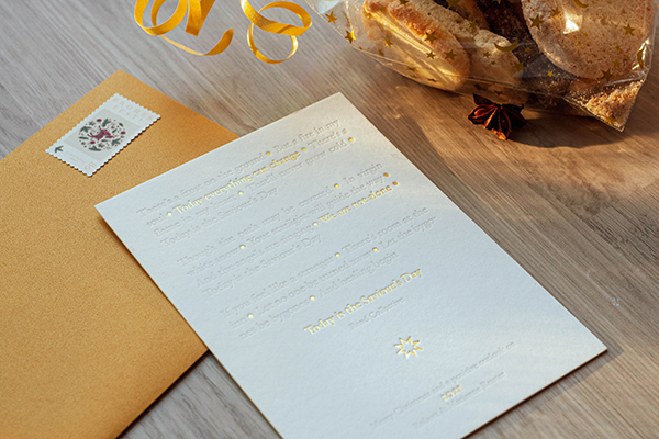 Eine Weihnachtskarte mit Letterpress